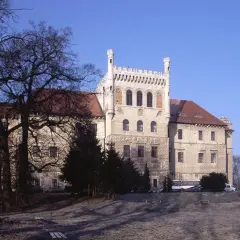 Zamek w Książu Wielkim: Fascynująca historia i tajemnice architektury