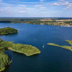 Jezioro Karskie: Ciche miejsce dla miłośników natury i wędkarzy