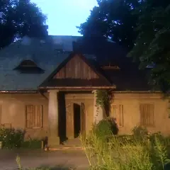 Jeruzal dworek: prawda o lokalizacji i tajemnicach Lucy z Rancza