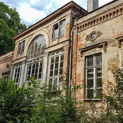 Dworek Zakoniczyn: historia, architektura i plany rewitalizacji
