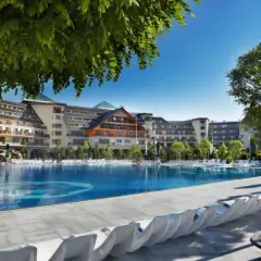 Kiedy powstał hotel Gołębiewski w Karpaczu? Historia i wyzwania