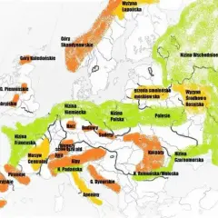 Mapa Europy z zaznaczonymi pasmami górskimi, nizinami i wyżynami. Kolory pomarańczowy, zielony i żółty oznaczają różne typy ukształtowania terenu.