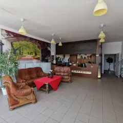 Tanie noclegi turystyczne w dworku we Wrocławiu - komfort i wygoda