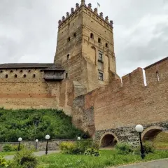 Zamek w Łucku: tajemnice historii i niezwykłe atrakcje turystyczne