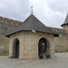Zamek w Chocimiu: Historia, atrakcje i tajemnice twierdzy