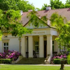 Dworek w Gałkach: historia, renowacja i kultura w jednym miejscu
