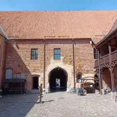 Zamek krzyżacki w Ostródzie - odkryj jego fascynującą historię i atrakcje