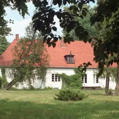 Złotopolice dworek: prawdziwa historia i luksusowy hotel w Many