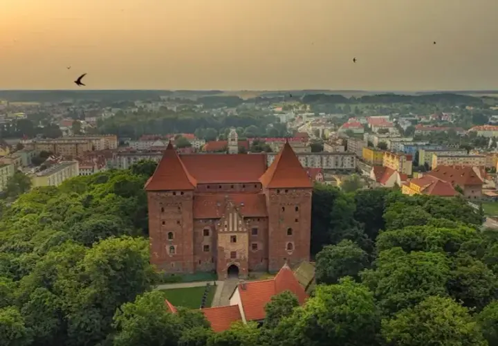 Zamek w Niemczy: Fascynująca historia i tajemnice architektury