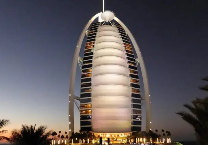 Ile kosztuje hotel w Dubaju? Ceny, które Cię zaskoczą
