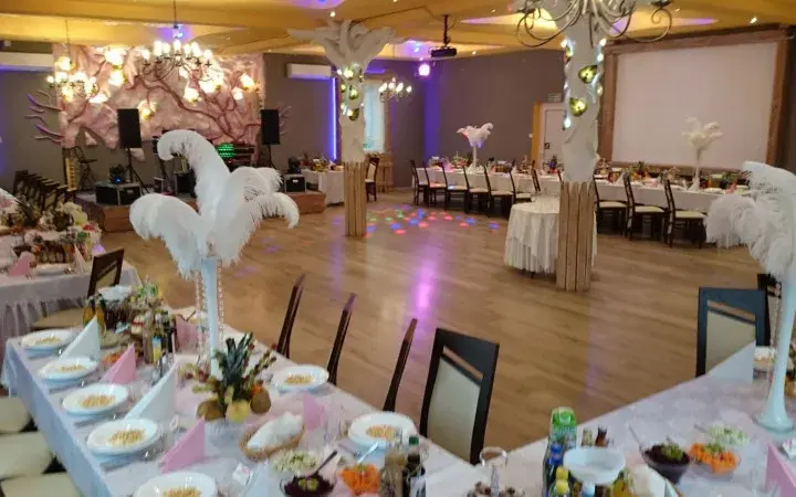 Menu weselne w Dworku Weselnym Bzianka – wyjątkowe dania i opcje personalizacji