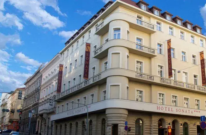 Hotele w Pradze, gdzie mówią po polsku – komfort i łatwa komunikacja
