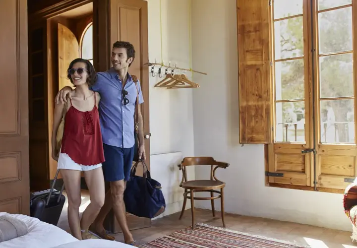 Czym się różni pensjonat od hotelu? Odkryj kluczowe różnice