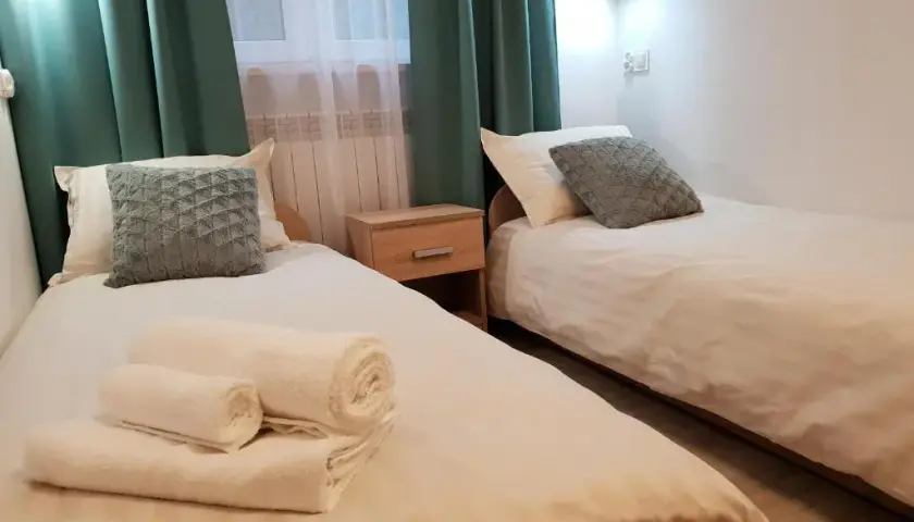 Jak wygląda nocleg w hostelu? Oczekiwania i rzeczywistość, które zaskakują