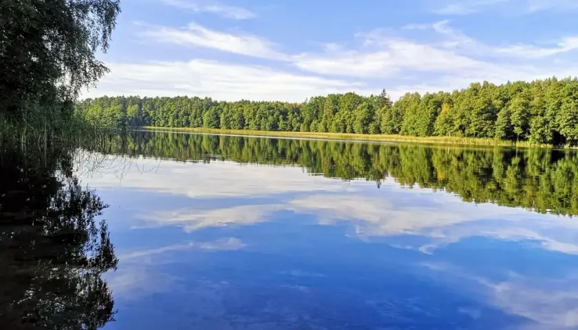 Jezioro Głuche Bory Tucholskie – tajemnice przyrody i relaksu
