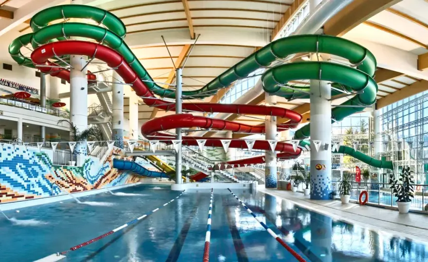 Hotel z aquaparkiem - jak wybrać mądrze i uniknąć rozczarowań?