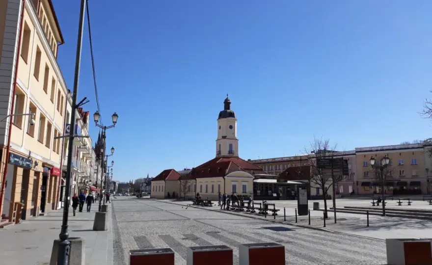 Rynek Kościuszki w Białymstoku - Serce miasta i gotowy plan spaceru