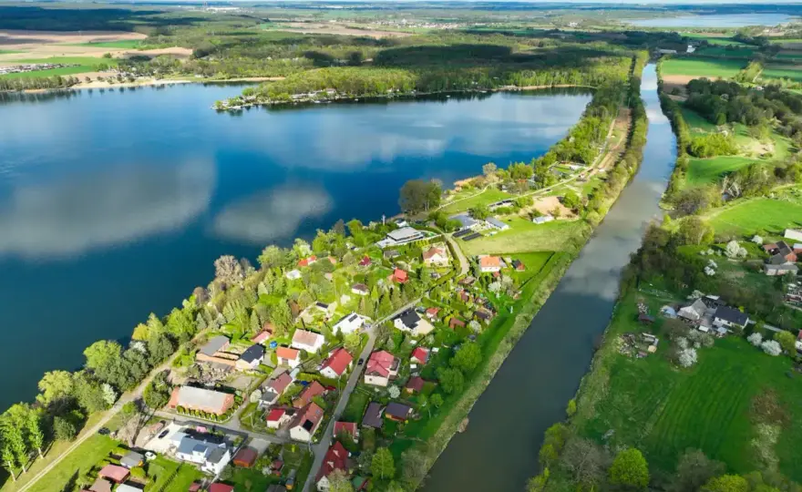 Jezioro Pławniowickie - jak zaplanować idealny dzień nad wodą?
