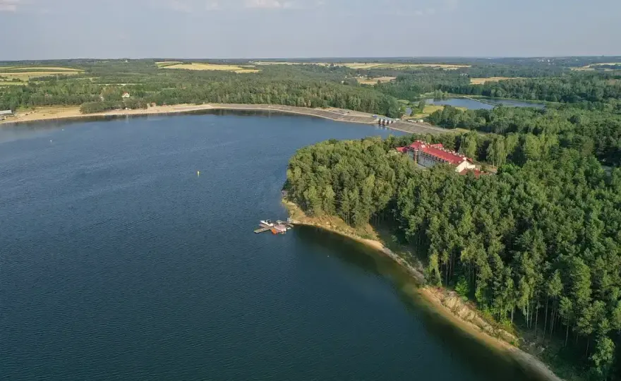 Jezioro Chańcza - plaża, sporty wodne i weekend bez pośpiechu