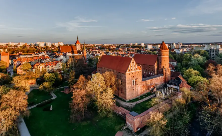 Kim byli krzyżacy? - Poznaj historię i najciekawsze zamki w Polsce