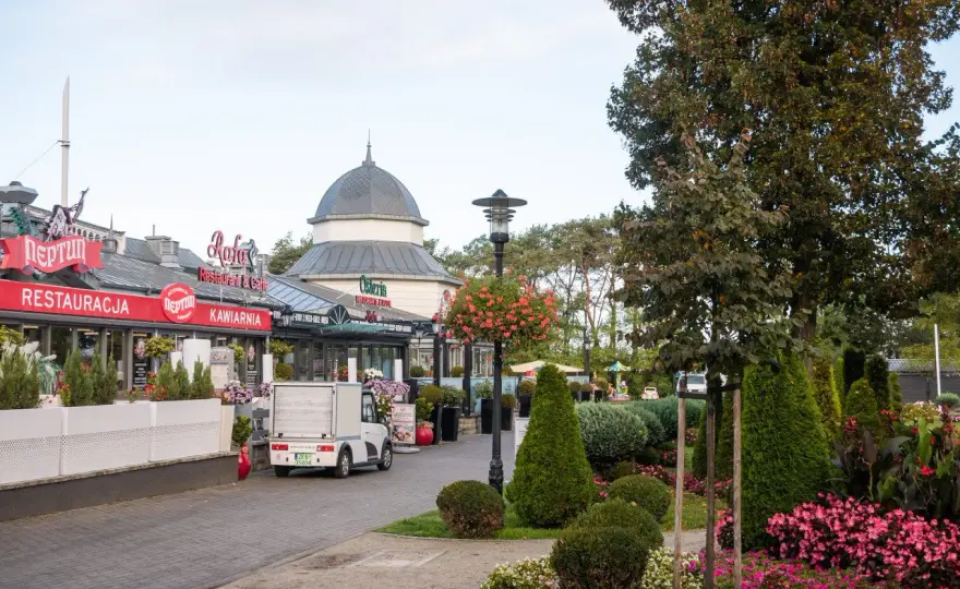 Promenada Gwiazd Międzyzdroje - Czy warto? Pełny przewodnik