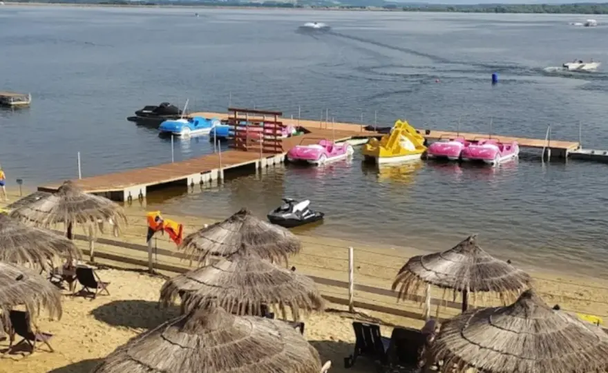 Plaża jezioro Nyskie: odkryj piękno i atrakcje tego miejsca