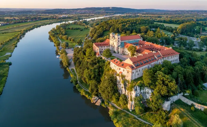 Tyniec - Opactwo Benedyktynów: Plan Idealnej Wycieczki