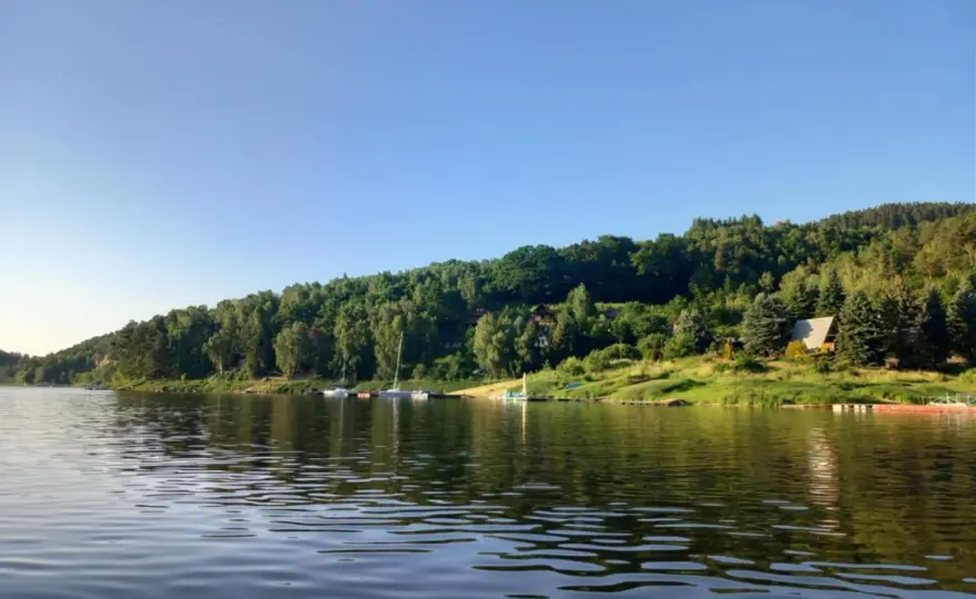 Jezioro Rożnowskie - plaże, zamki i najlepsze widoki
