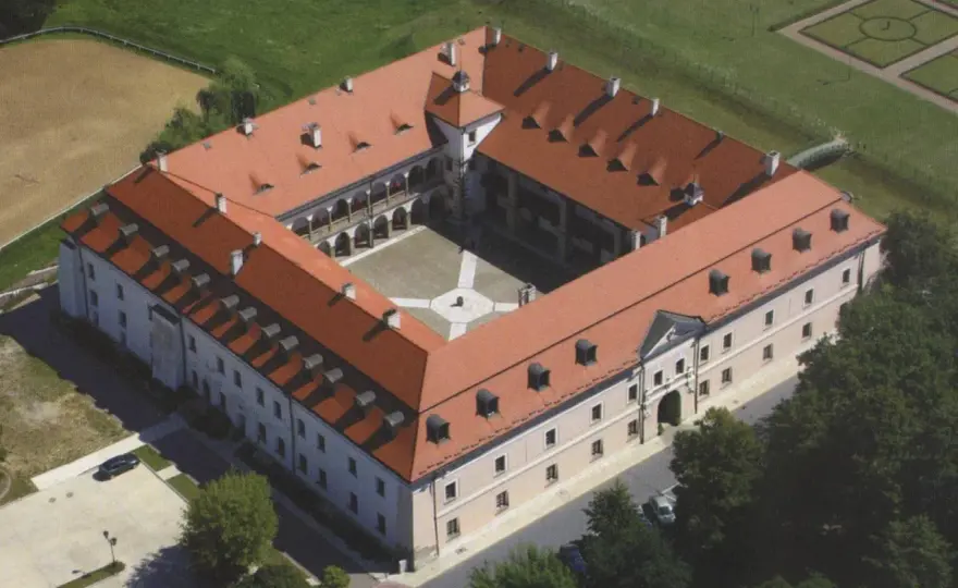 Opinie o zamku królewskim w Niepołomicach - zalety i wady pobytu