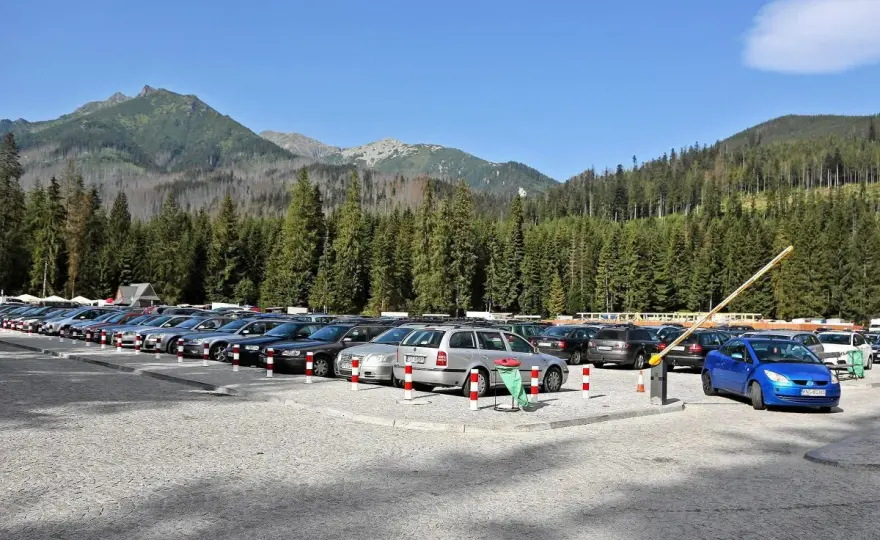 Parking pod Morskim Okiem - ceny, rezerwacja i plan B