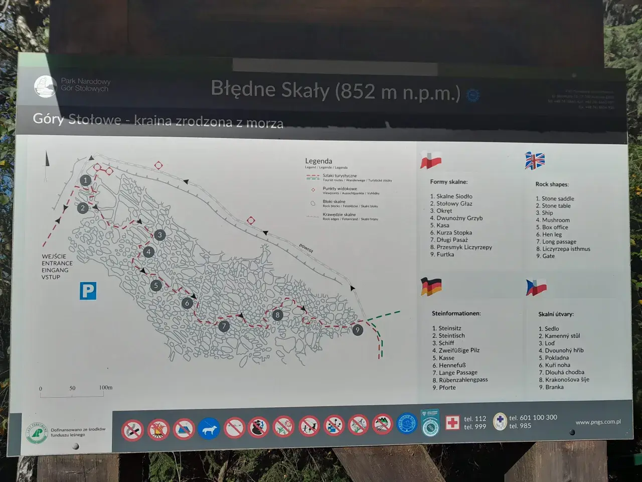 Mapa Błędnych Skał z opisem formacji i tras. Cennik nie jest widoczny, ale mapa pomoże zaplanować wycieczkę.