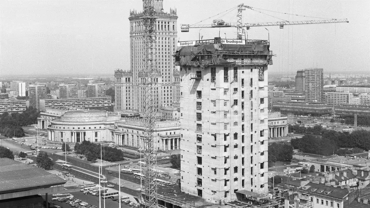 Zdjęcie Kiedy powstał hotel Marriott w Warszawie? Poznaj jego historię